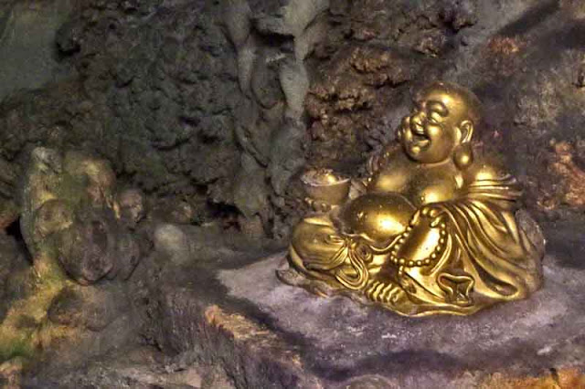 Buddha, gold, statue, cave, close-up