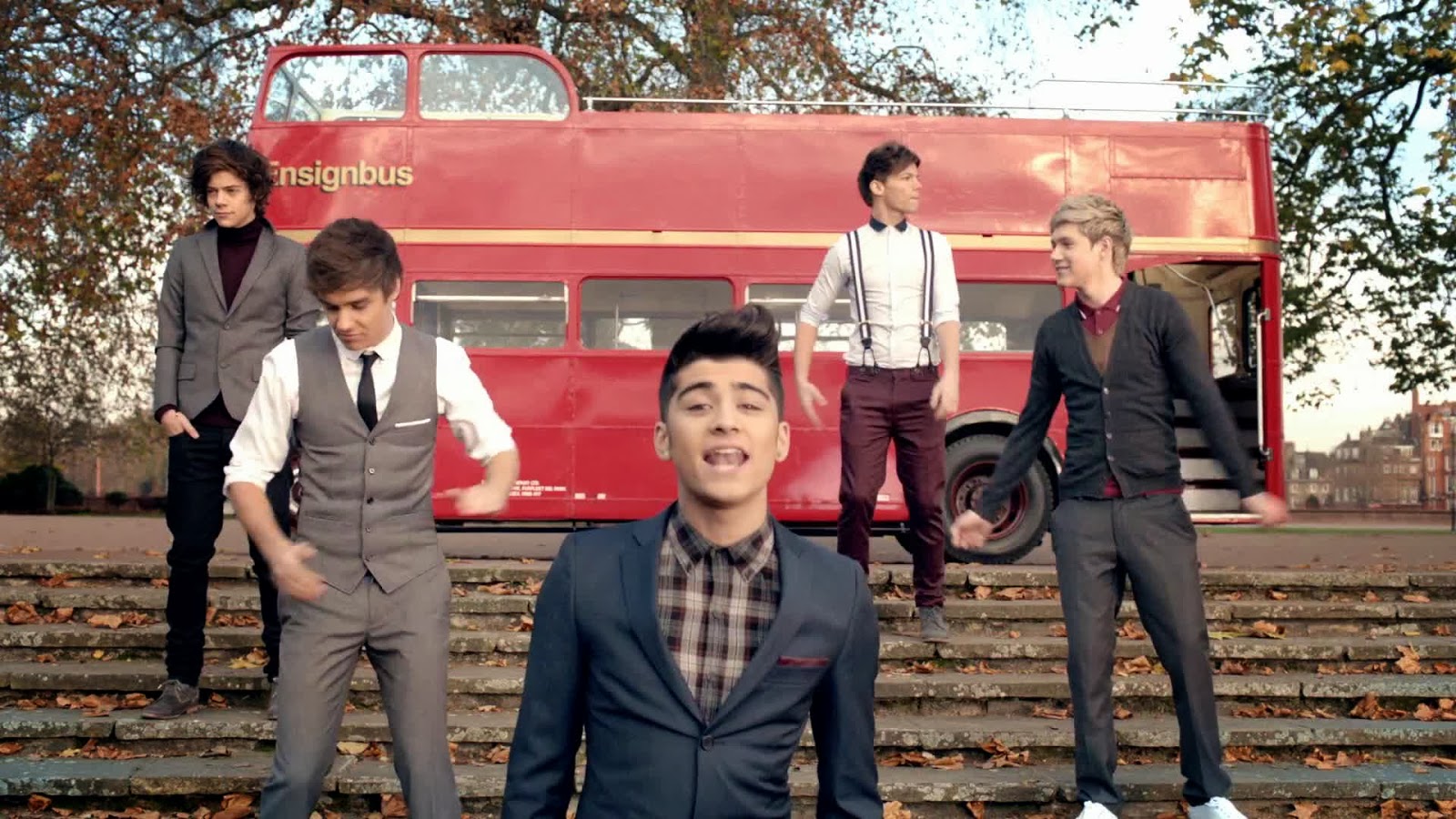 One direction 2010 на улице. обложка для сингла the one. One thing песня. First things first песня. One thing песня.
