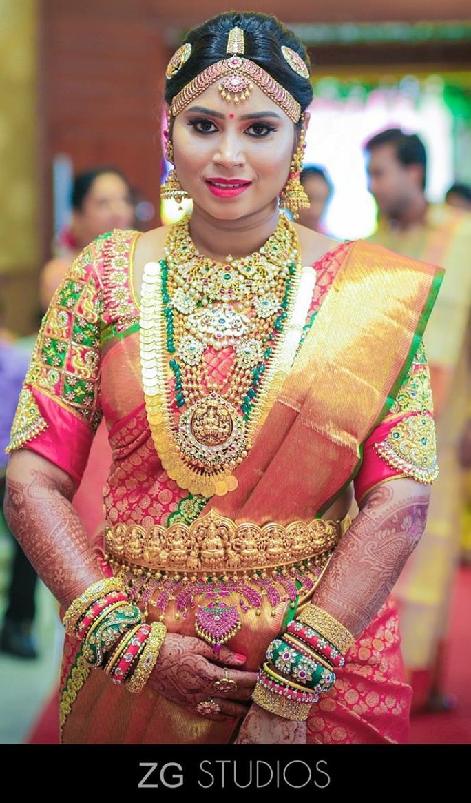 South Indian Bride in Kundan Wedding Jewellery - Jewellery Designs