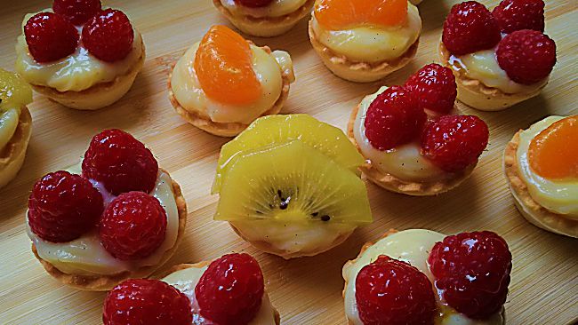 Mini tartaletas de crema pastelera con frutas
