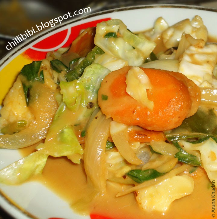 Vegetables in a Spicy Peanut Sauce