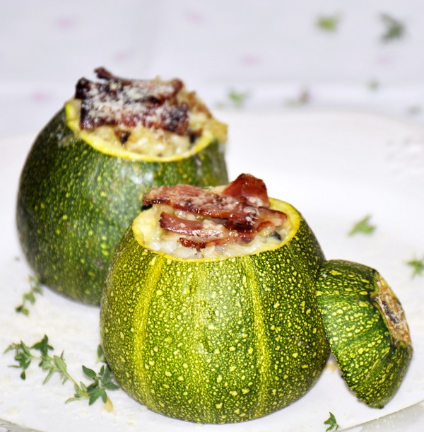 Stuffed courgette with vegetable risotto