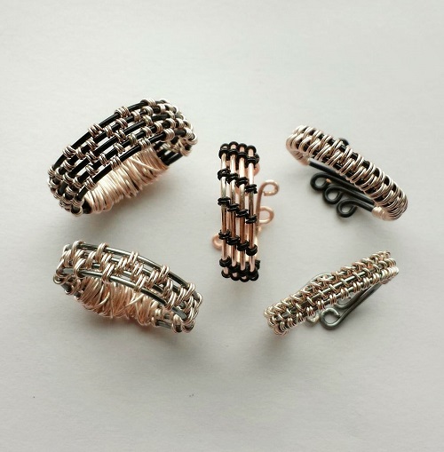 A Collection of 5 Wire Wrapped Rings Tutorials / The Beading Gem