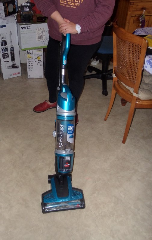 Madhouse Family Reviews Bissell PowerGlide Cordless (1538A) vacuum