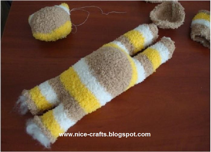 كيفية صنع قطة بالجوارب how to make a cat with socks