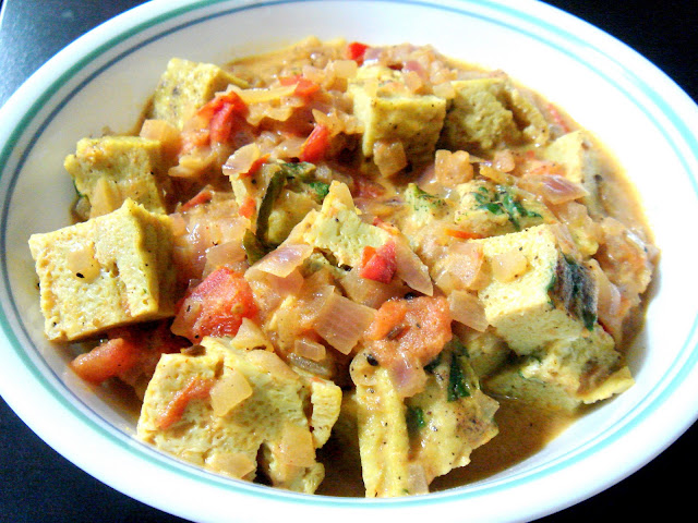 Steamed egg cube curry