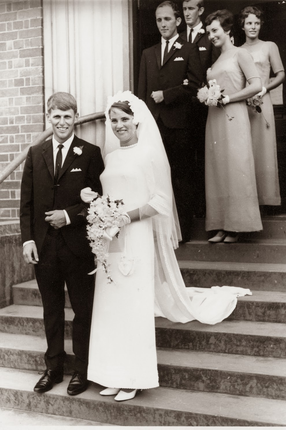 Adorable Real Vintage Wedding Photos From the 1960s