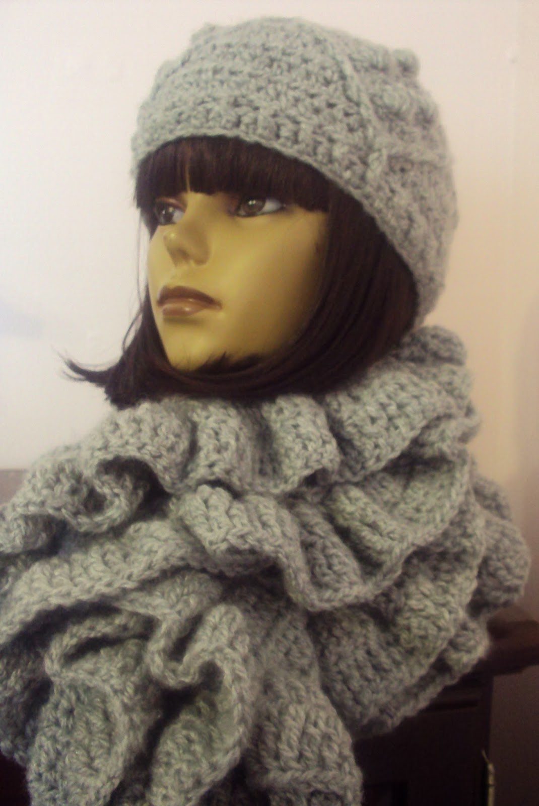 Erica, The Mad Stylist: Winter Enchantment Hat and Scarf Set