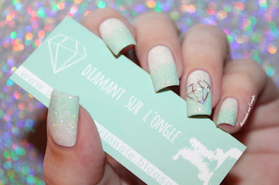 Mint and white gradient for a diamond nail art