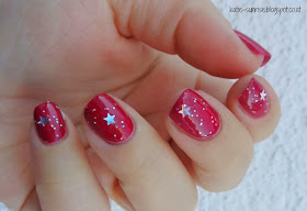 http://katie-sunrise.blogspot.co.at/2013/12/opi-from-to-z-urich-mit-claires-topper.html