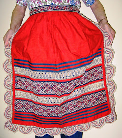 FolkCostume&Embroidery: Russian Town Costume