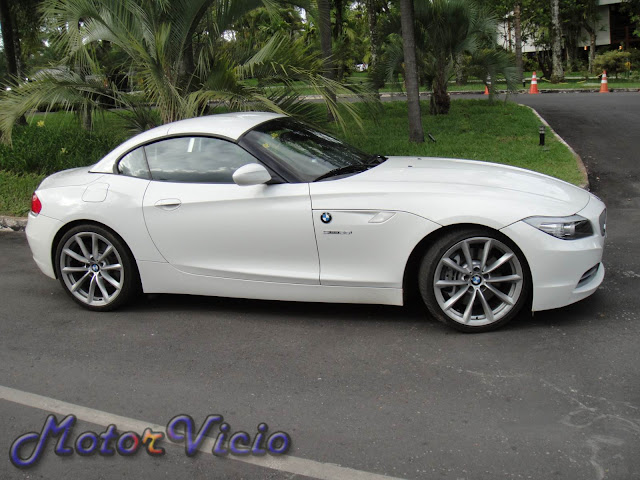 carro BMW Z4 branca