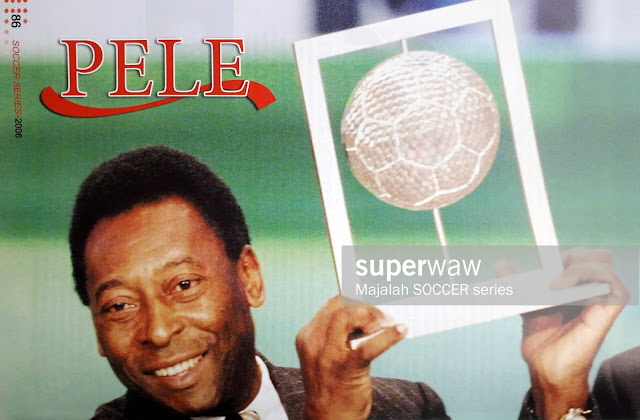PELE WITH TROPHY