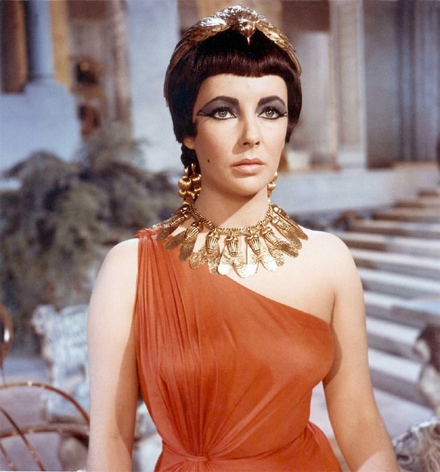 El collar de Hampstead: Vestidos de cine : La Cleopatra de Taylor.