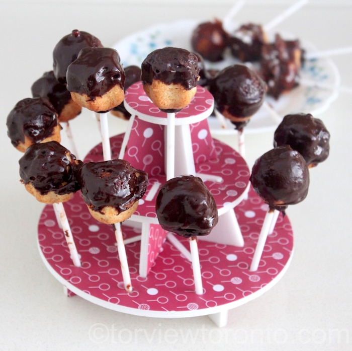 Torviewtoronto Chocolate Coated Vanilla Cake Pops