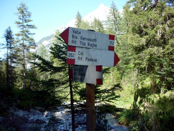 come arrivare al rifugio padova a domegge di cadore