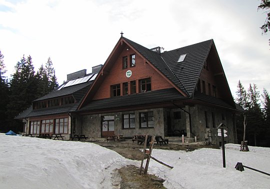 Schronisko PTTK na Markowych Szczawinach (1180 m n.p.m.)