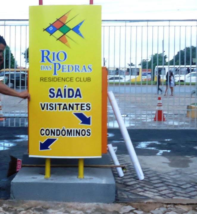 Empresa especializada em fachadas de lojas