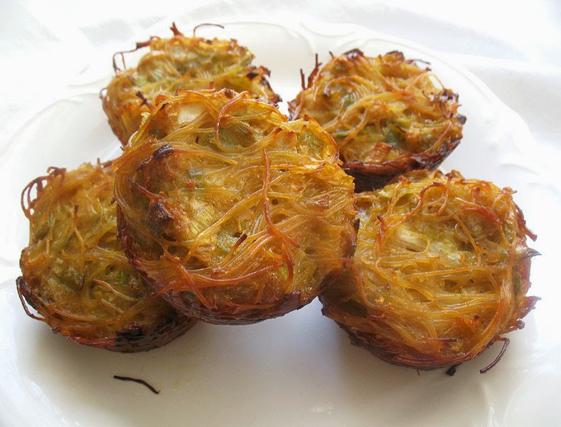 Cabbage and Egg Noodle Kugel | Lisa&amp;#39;s Kitchen | Vegetarian Recipes ...
