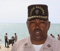 Haitianos no los lincha una multitud por la policía 