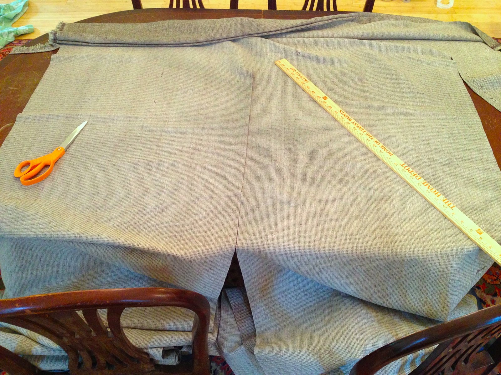 Mel & Liza Sewing a Box Pleated Bedskirt