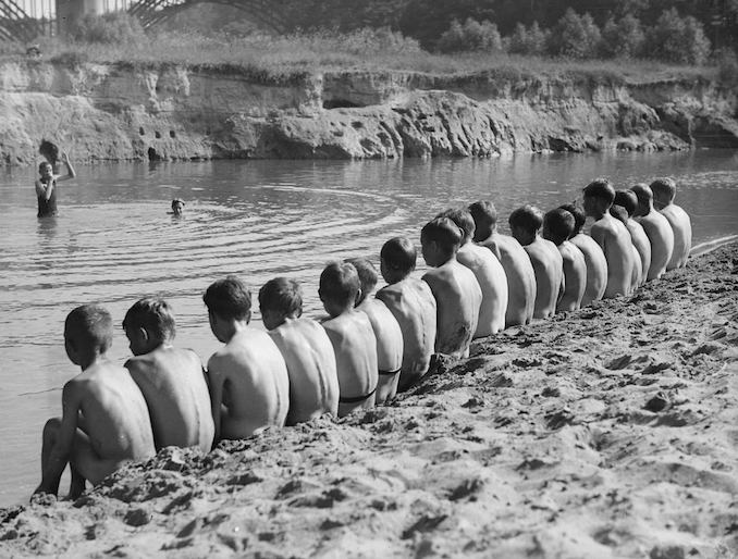 pics-sexy-vintage-boys-skinny-dipping-black-grandma-pussy