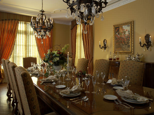  Decorate a Dining Room