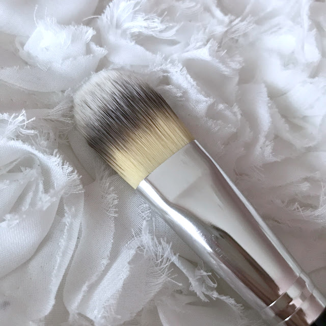  Blank Canvas F02 Double Ended Foundation & Concealer Brush 