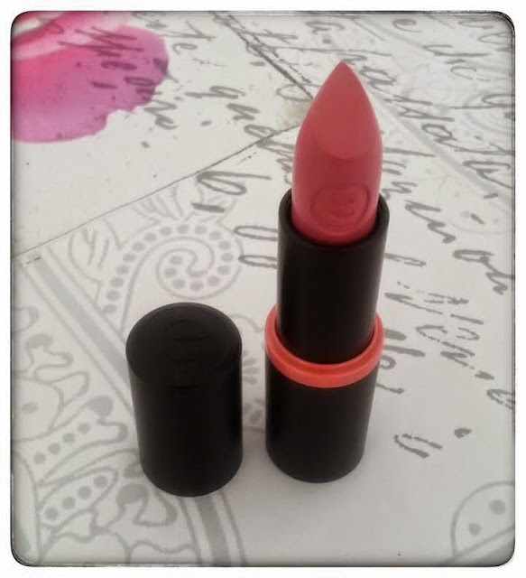 Longlasting lipstick Natural beauty 07 de Essence