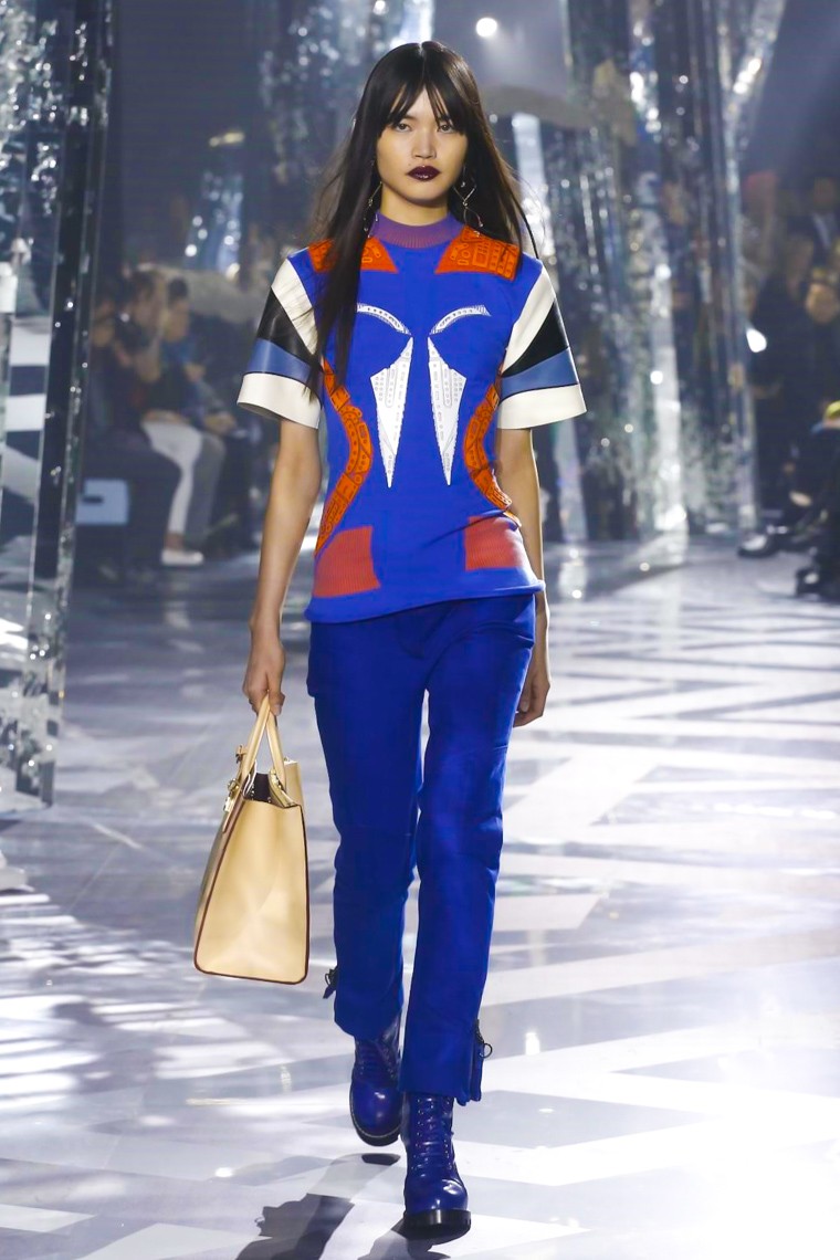 Louis Vuitton Fall/Winter 2016-2017 RTW PFW louis-vuitton-fall-winter-2016-2017-collection-paris-fashion-week, louis-vuitton-fall-winter-2016-2017, louis-vuitton-fall-winter-2016, louis-vuitton-fall-winter-2017, louis-vuitton-fall-winter, louis-vuitton-fall, louis-vuitton-fall-2016-2017, louis-vuitton-fall-2016, louis-vuitton-fall-2017, louis-vuitton-automne-hiver, louis-vuitton-automne-hiver-2016-2017, louis-vuitton-automne-hiver-2016, louis-vuitton-automne-hiver-2017, louis-vuitton-aw-2016, paris-fashion-week-2016, dudessinauxpodiums, du-dessin-aux-podiums