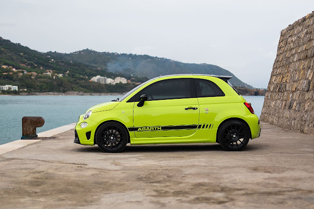 181110_Abarth_595_Competizione_21.jpg