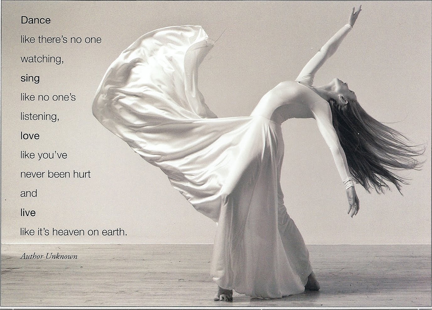 балерина танцует. девушка балерина. девушка кружится в платье. танцующие девушки в белом. девушка в белом платье танцует.