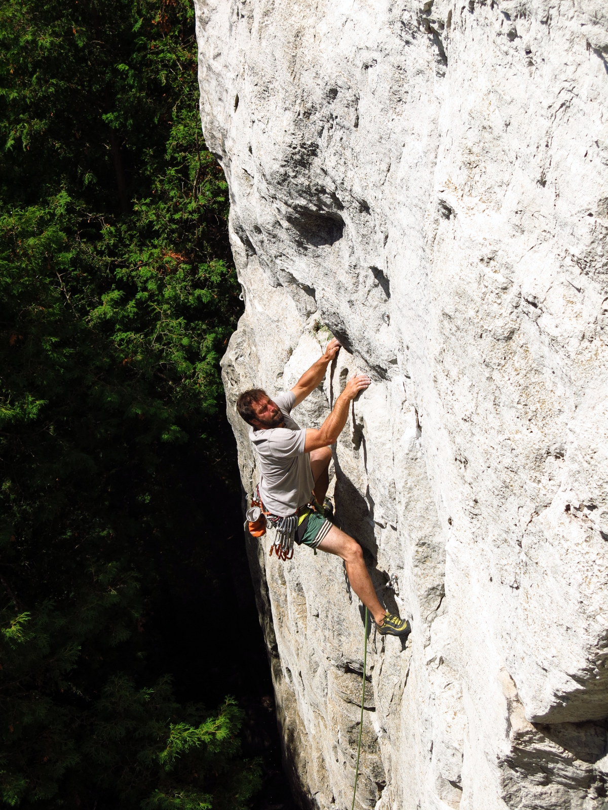 On The Rocks Outdoor Rock Climbing Courses and Adventures in Ontario