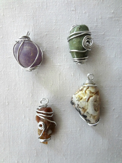 DIY: Wire Wrap a Pendant