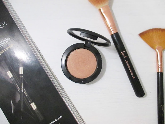 The MAC blush that doubles as a highlighter — Queen Ashley