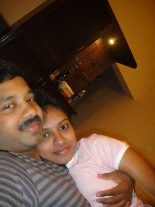 Kerala Husband And Wife Romance In Honeymoon Trip Hedden Camera Photos