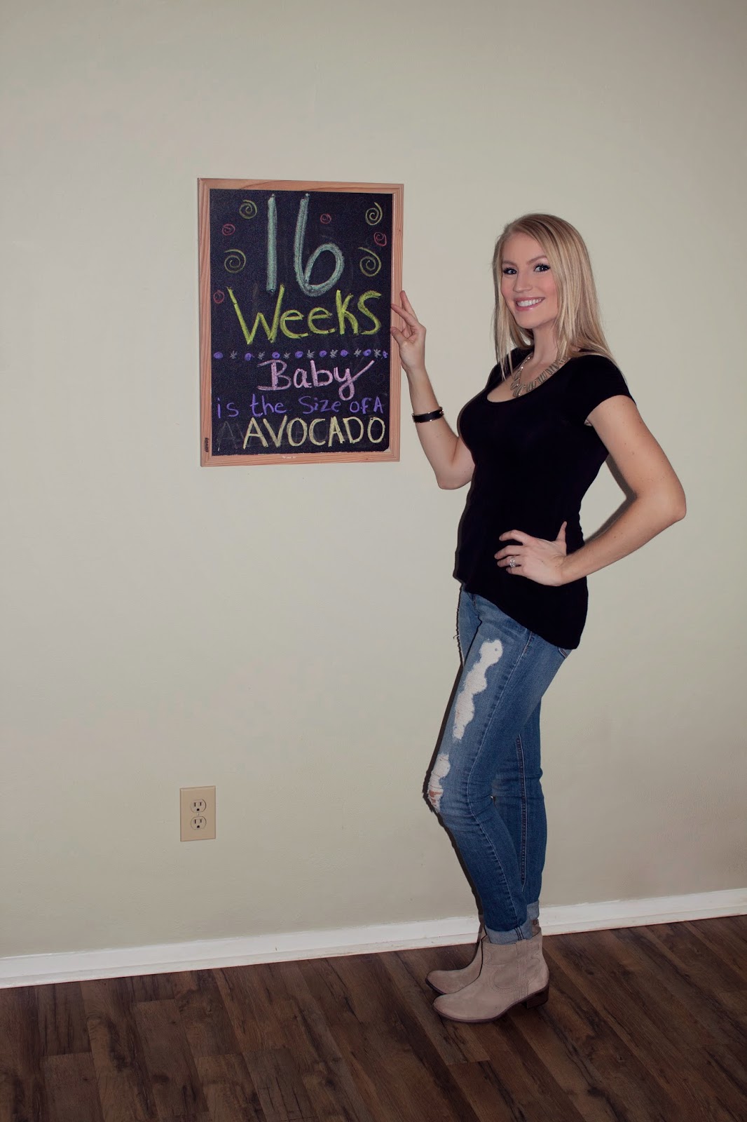 Natasha Phillips: 16 Weeks Pregnant