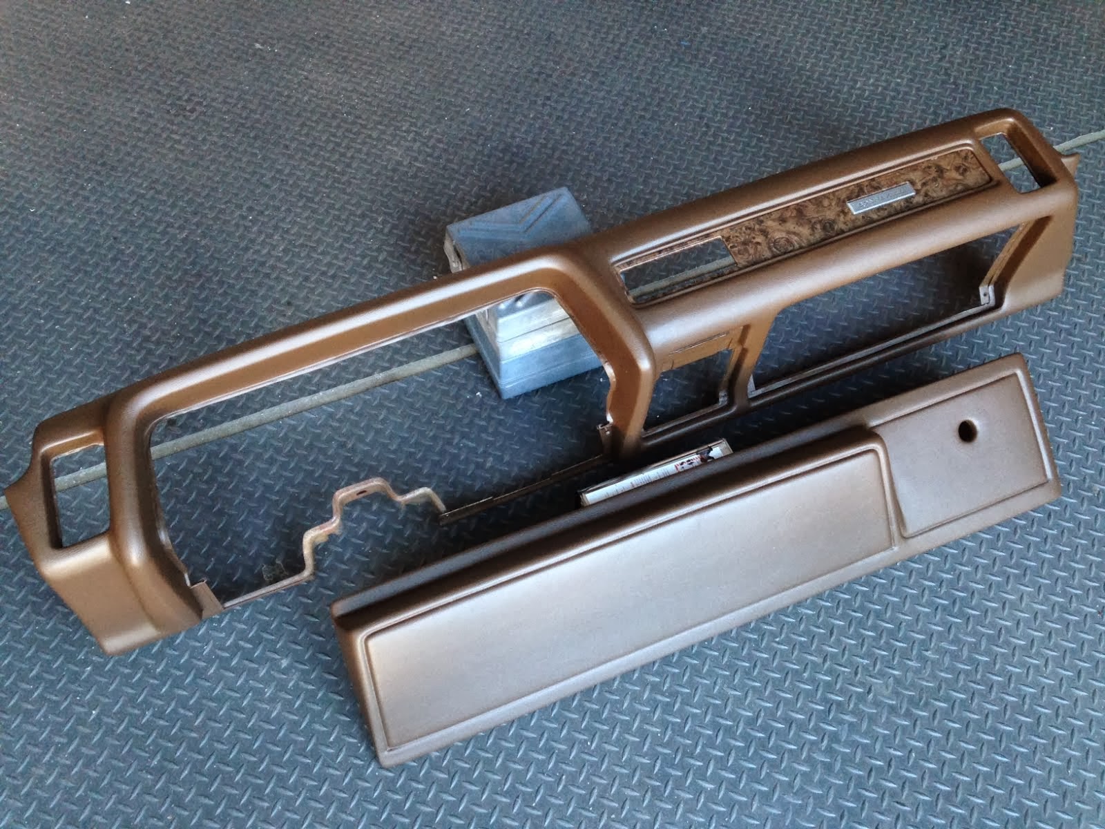 Just Dashes Production Center 1970 Pontiac Bonneville Dash Pad and Lower Door Panel Restoration