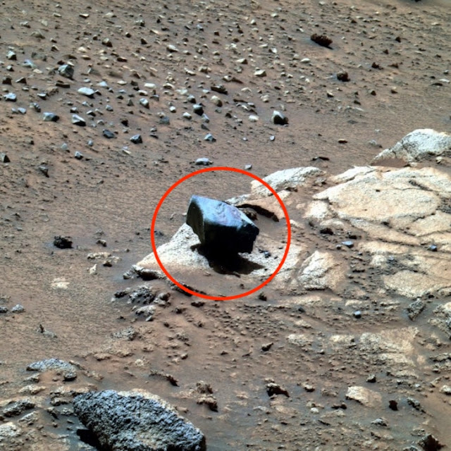 Rock Hovers Over Mars Surface Near NASA Rover Aliens%252C%2Balien%252C%2BET%252C%2Bplanet%2Bx%252C%2Banunnaki%252C%2Bgods%252C%2Bgod%252C%2Bangels%252C%2Bdemons%2Bwtf%252C%2BUFO%252C%2Bsighting%252C%2Bevidence%252C%2B2