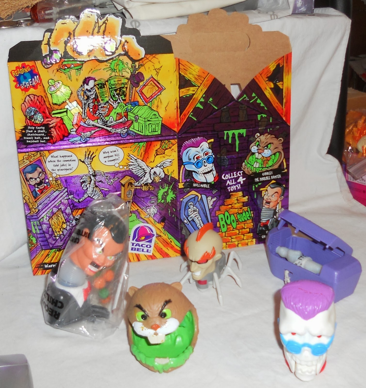 SEASON'S SCREENINGS COMMERCIAL BREAK Pizza Hut & Taco Bell Halloween