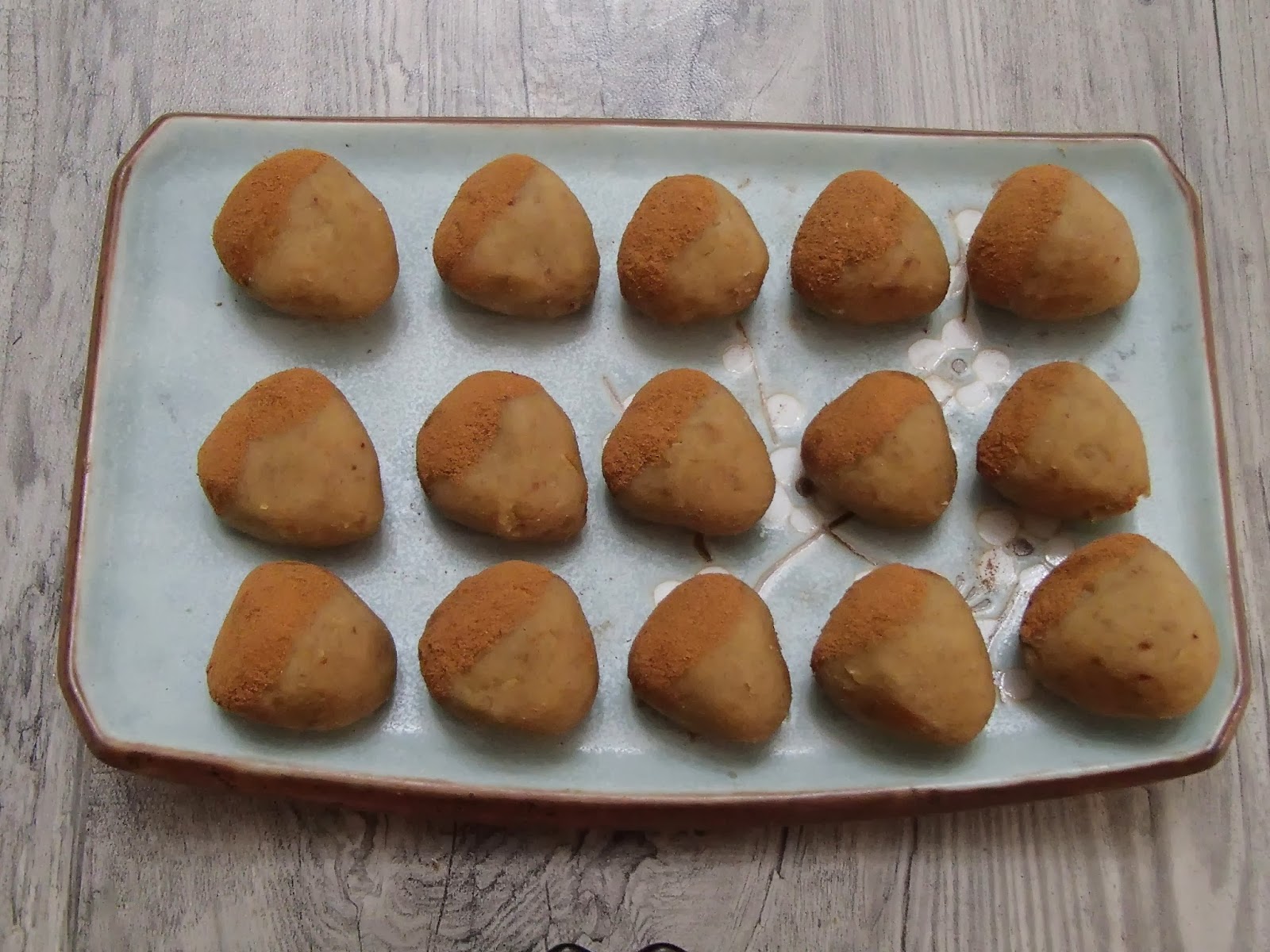 Tyndall Effects Yulan (Korean Chestnut Dessert)