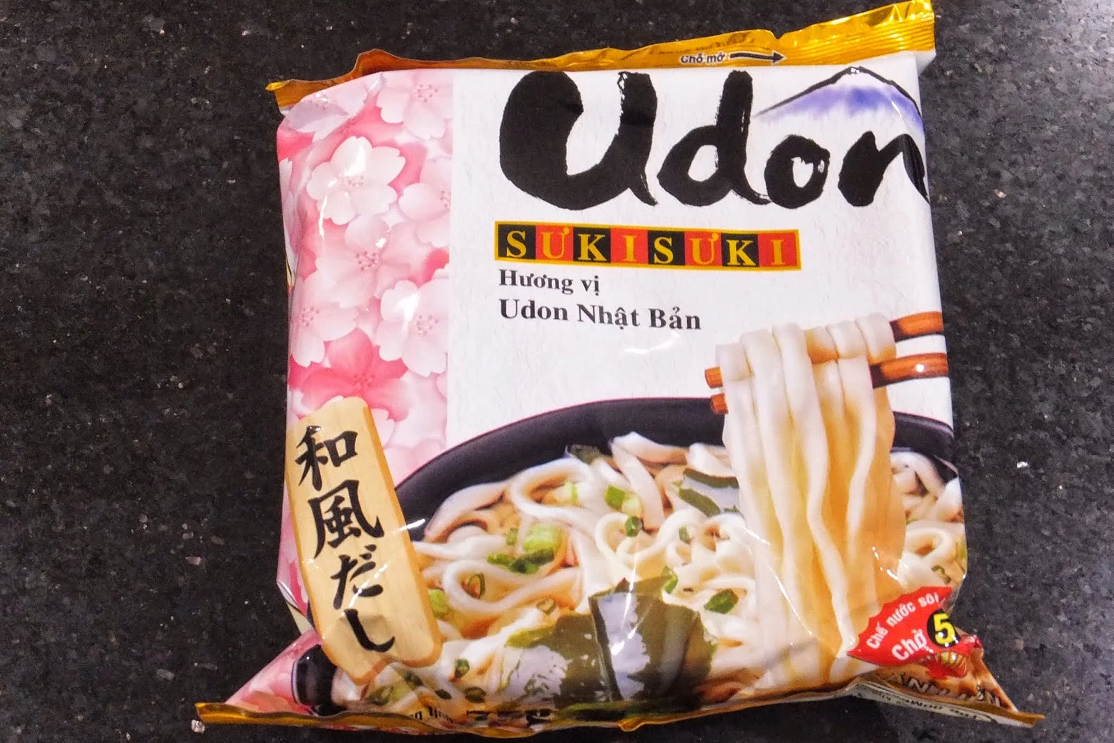 udonsukisuki-vinaacecook ビナエースコックのウドンスキスキ