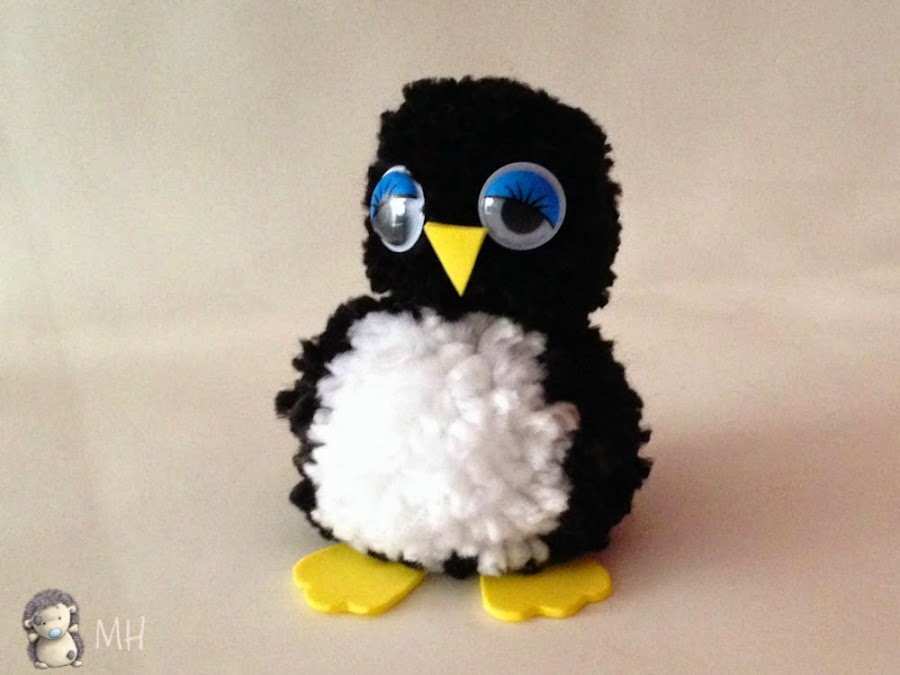 pinguino de pompones