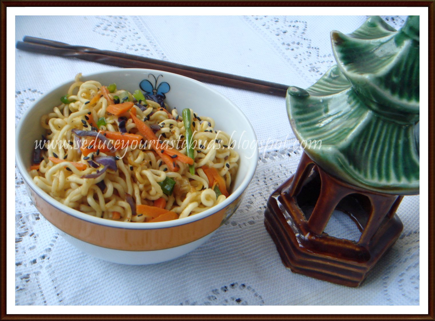 Seduce Your Tastebuds... Chinese Chilli Garlic Noodles