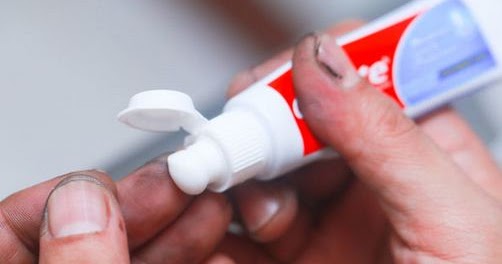 Cara Gampang Menghilangkan Cat Rambut Di Tangan