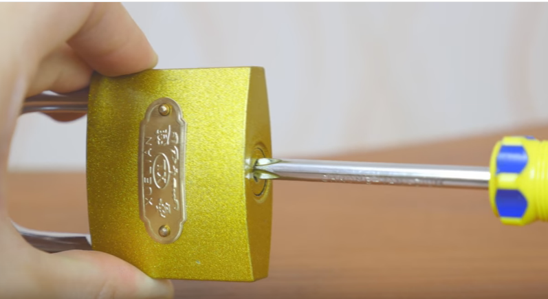 19+ Ide Spesial Cara Membuka Pintu Harmonika Tanpa Kunci