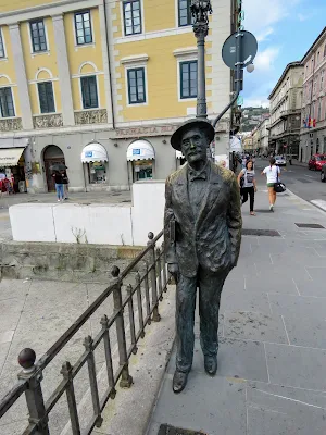 Trieste Points of Interest: James Joyce statue