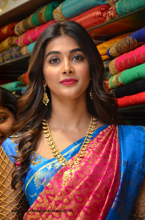 Pooja Hegde Launches Anutex Shopping Mall
