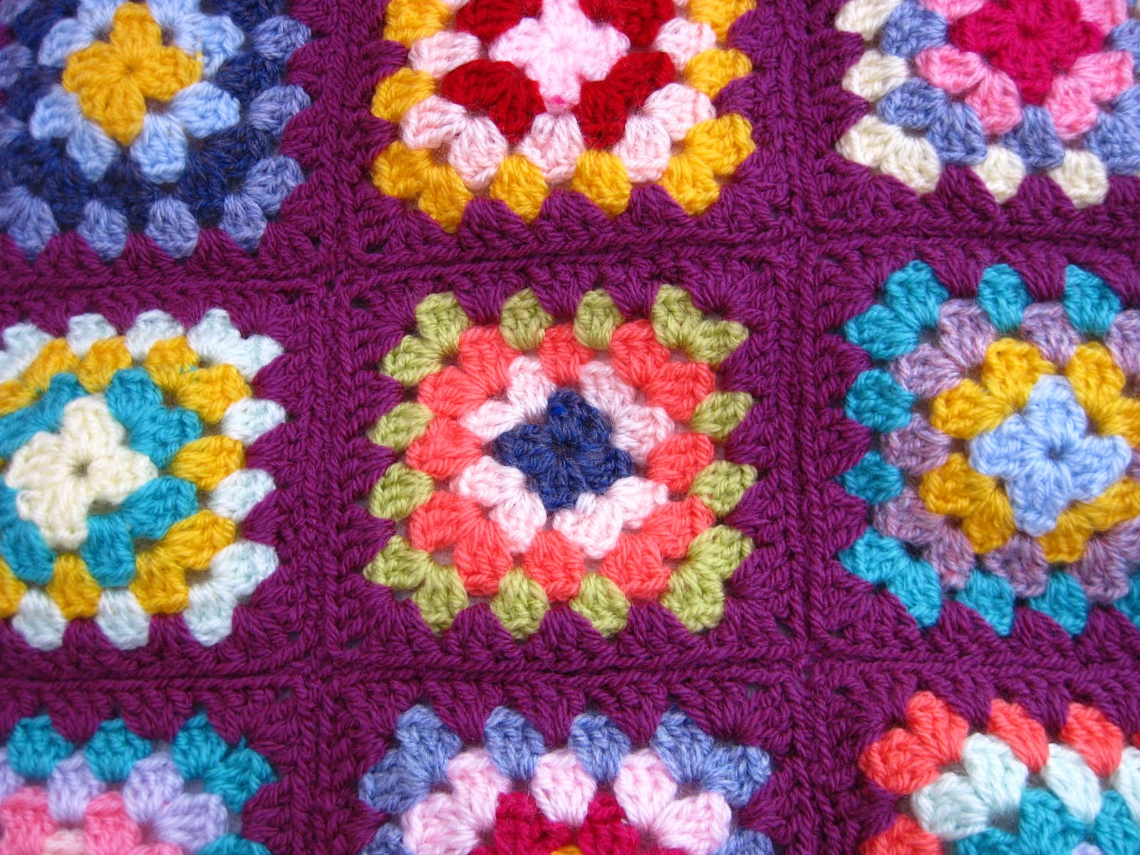 How to Crochet Granny Squares 