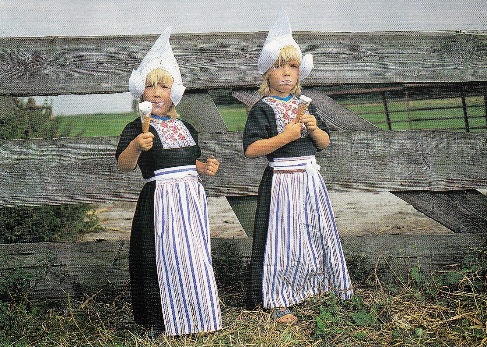 Connections to the World: Dutch & Finnish Female Costumes